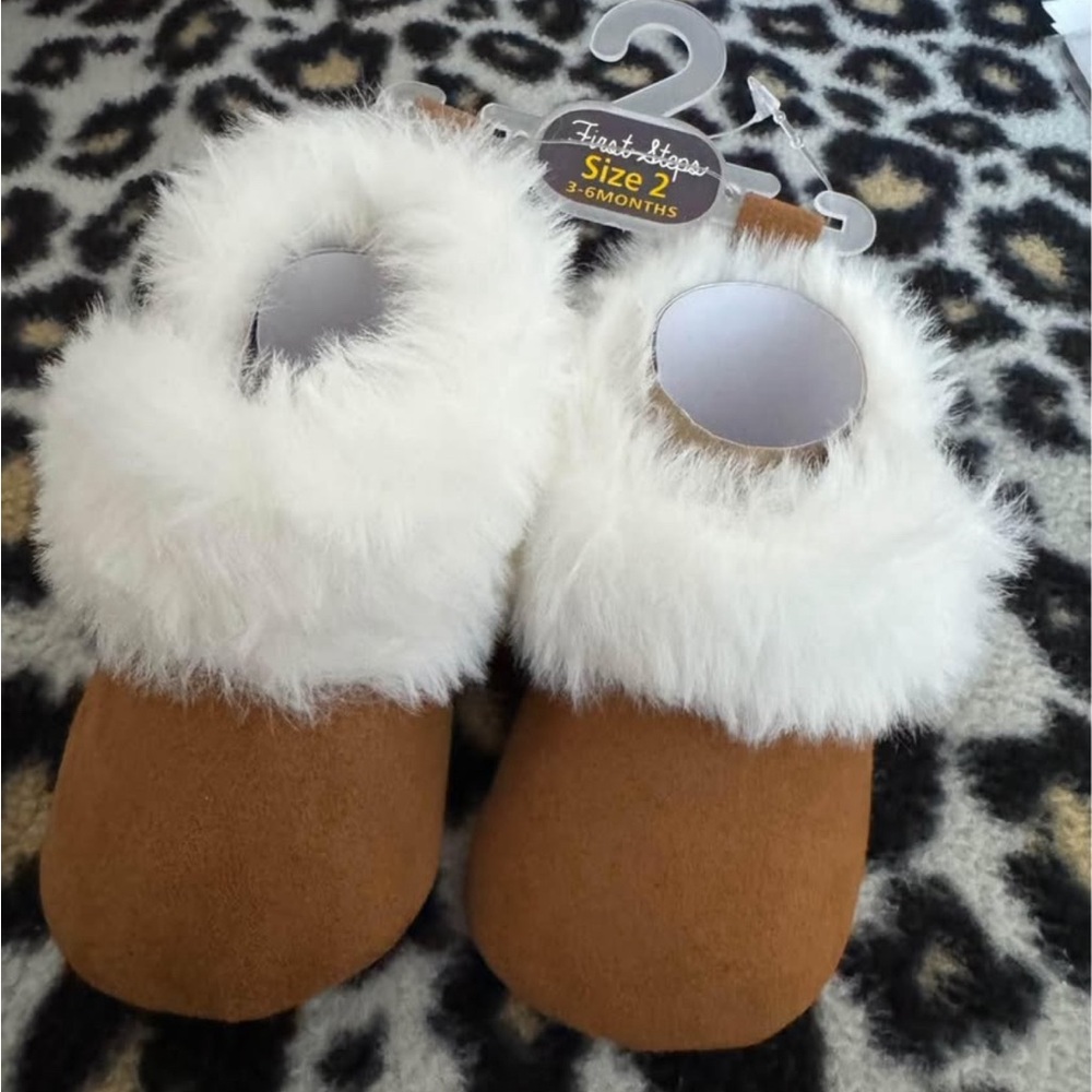 Brown Baby Booties with White Fur Trim